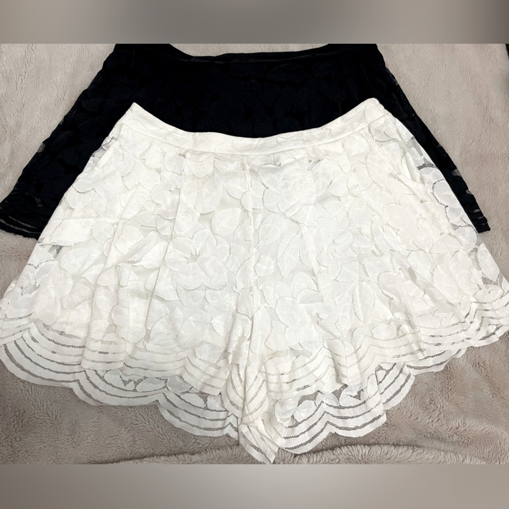 2 TORRID SHORTS SIZE 1